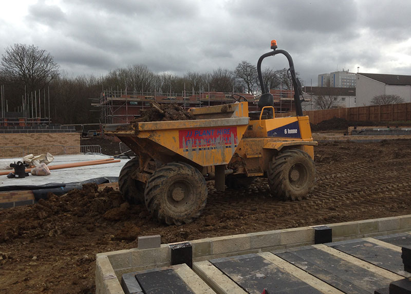 JJ Plants 6 tonne dumpers come complete with all wheel steer which gives a better turning circle, perfect for those tight urban areas or roadway schemes. Our 6 tonne dumpers can be hired on a long or short term basis.